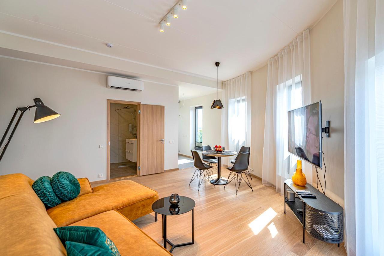 Artisa Riia Str 20B Luxury Penthouse Apartment Тарту Экстерьер фото