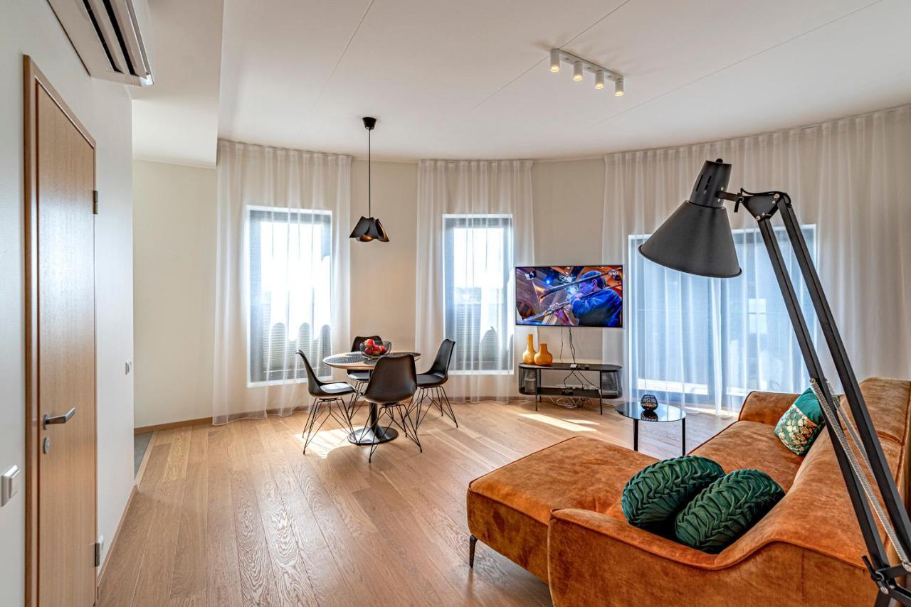 Artisa Riia Str 20B Luxury Penthouse Apartment Тарту Экстерьер фото